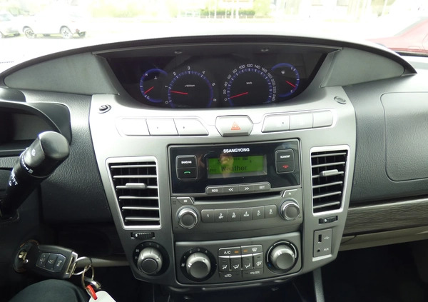 SsangYong Rodius cena 68900 przebieg: 59538, rok produkcji 2016 z Zdzieszowice małe 436